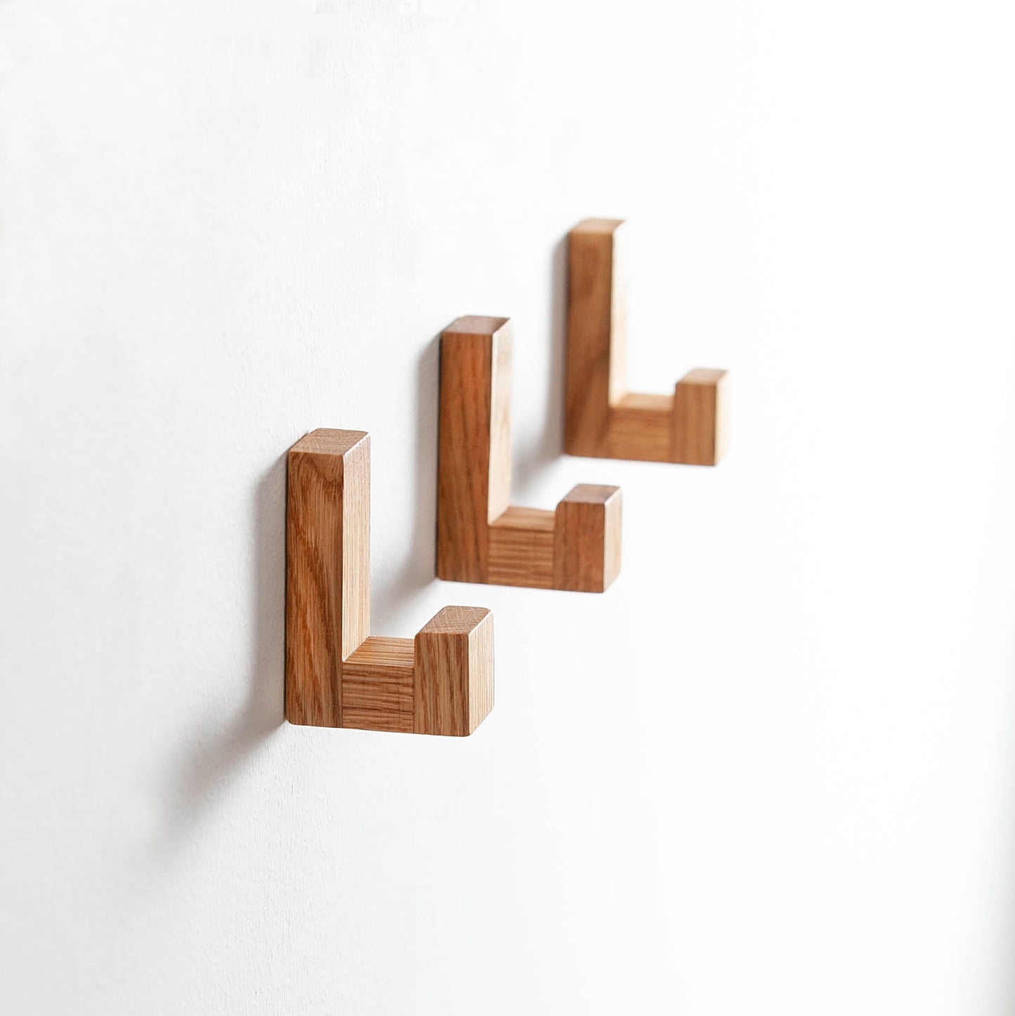 Self-adhesive hooks made of oak wood, Craman #SADH5