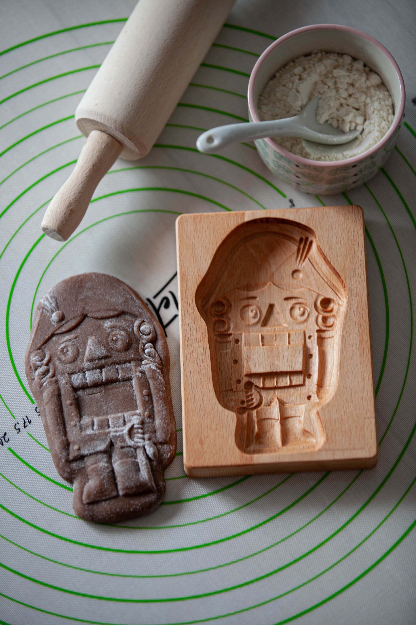 Keksform "Nussknacker" aus Buchenholz