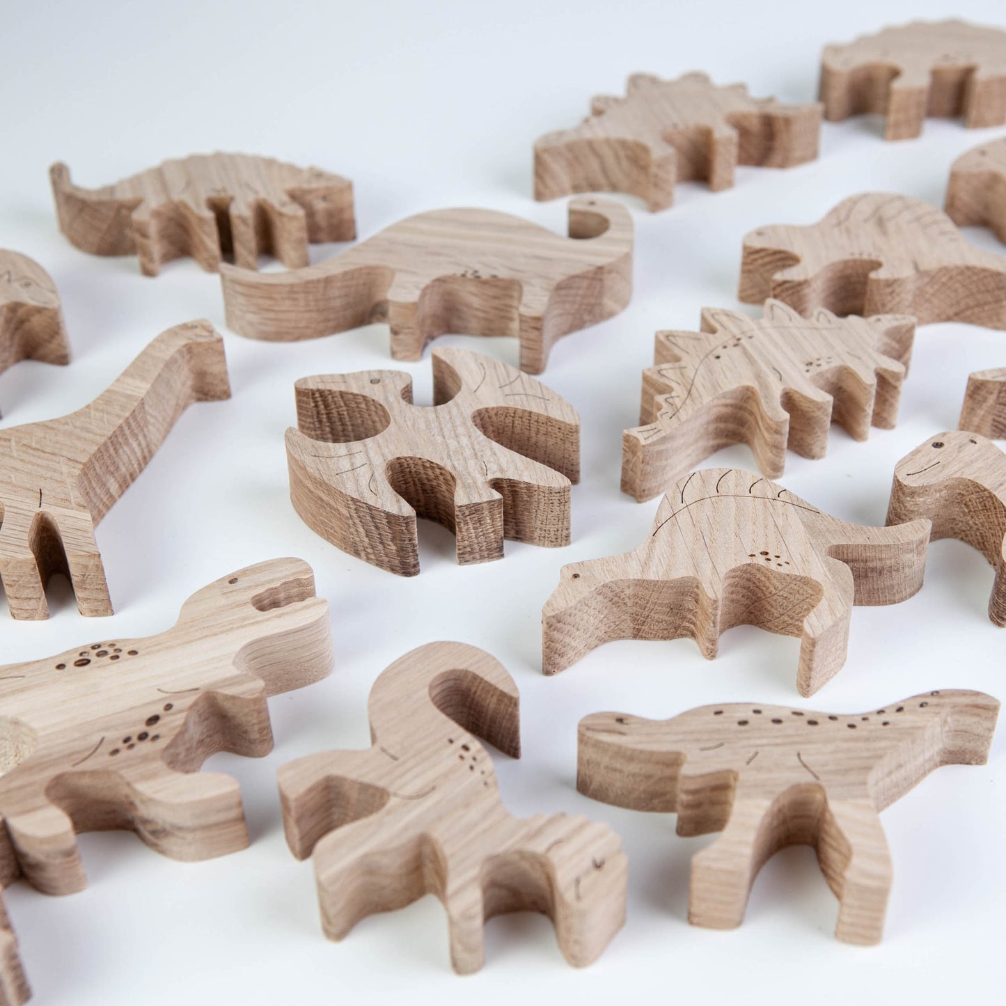 Stapelspiel aus Eichenholz "Dinosaurs"