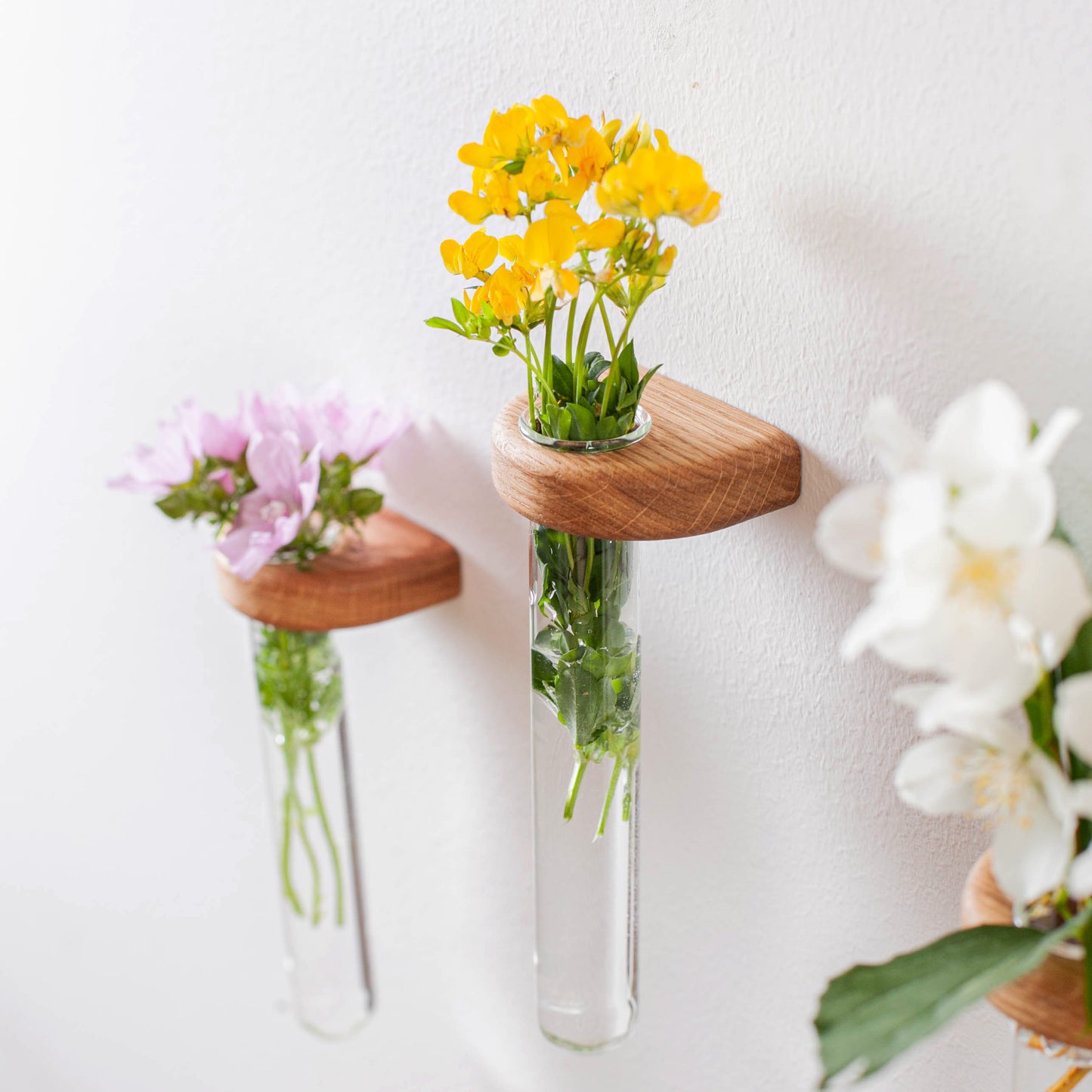Wandvase aus Eiche