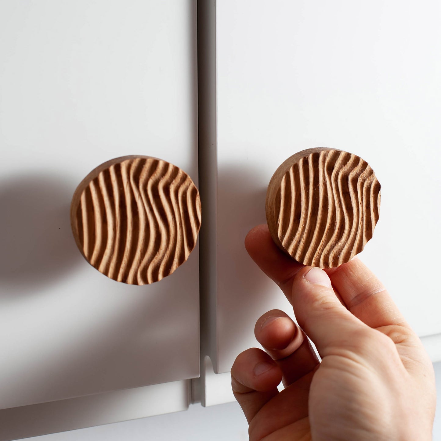 Möbelholzgriff Carved Wave, Craman