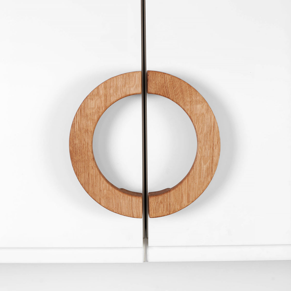 Oak Wood Knob Bagel – Minimalist Scandinavian Handle