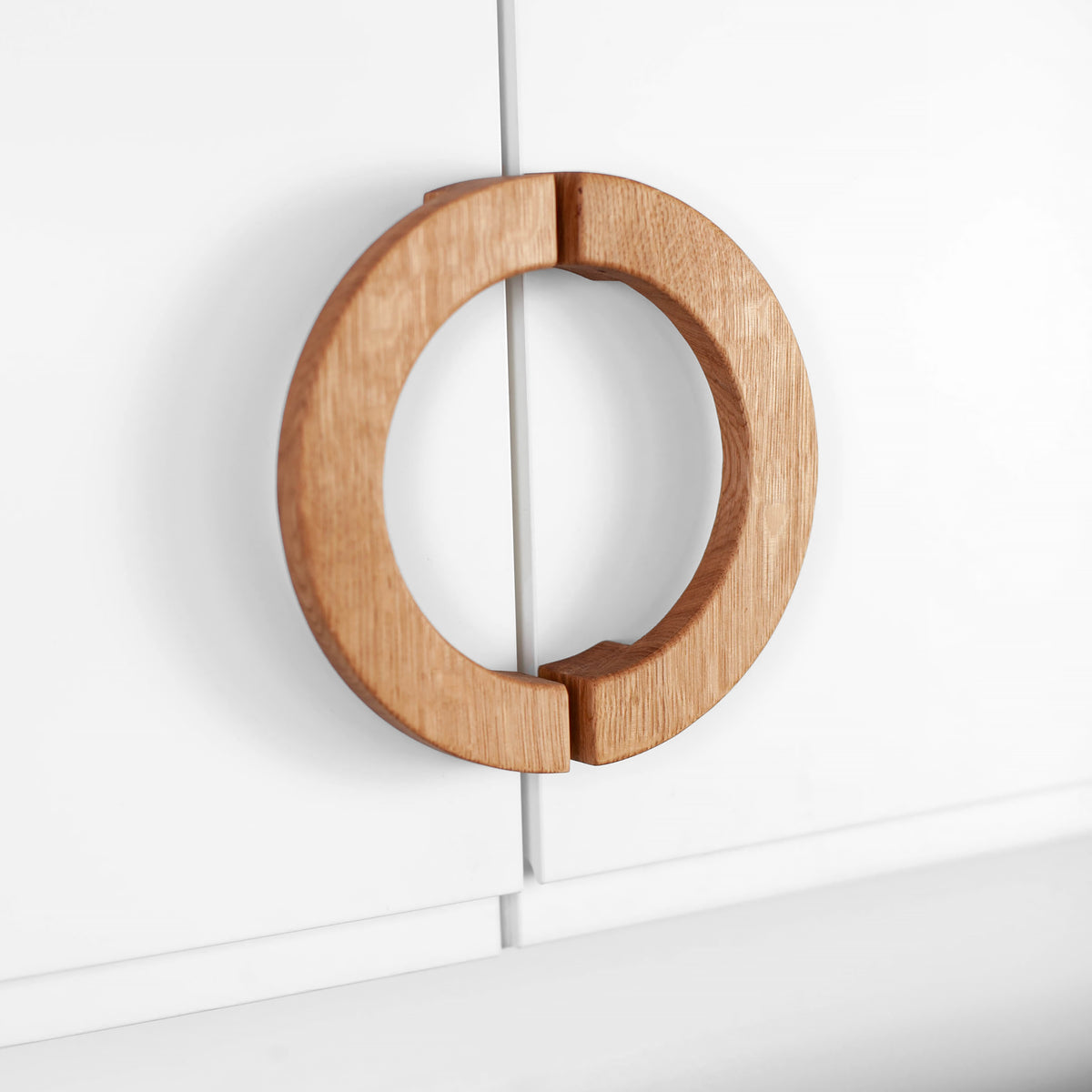 Oak Wood Knob Bagel – Minimalist Scandinavian Handle