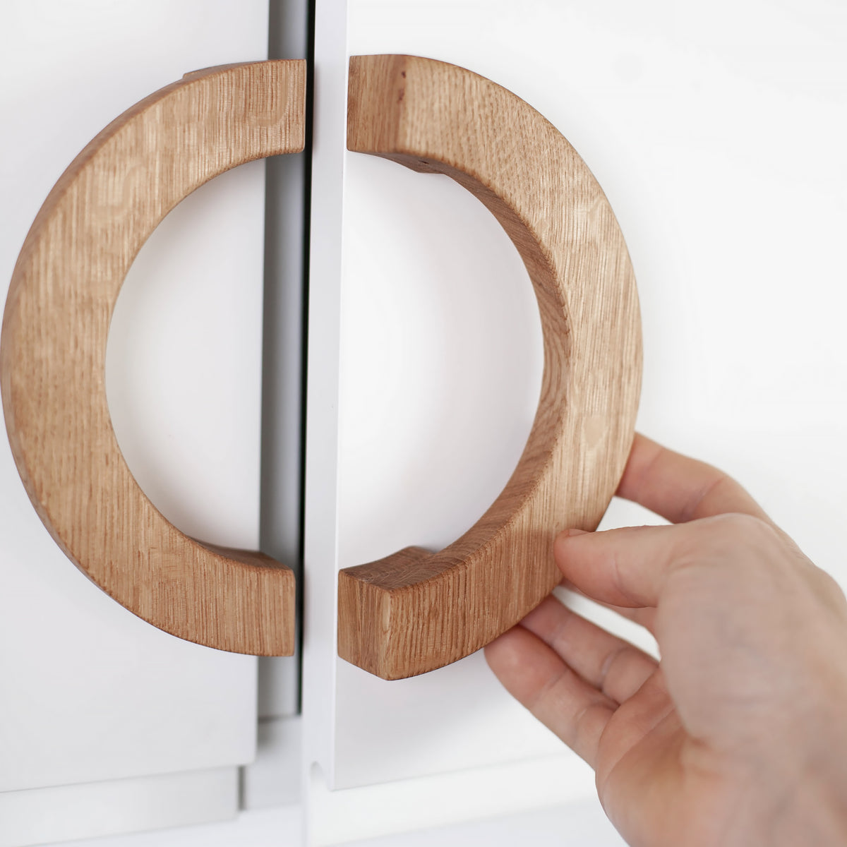 Oak Wood Knob Bagel – Minimalist Scandinavian Handle