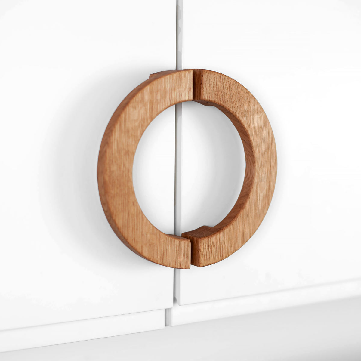 Oak Wood Knob Bagel – Minimalist Scandinavian Handle