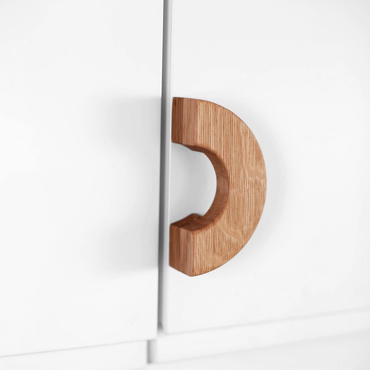 Oak Wood Knob Bagel – Minimalist Scandinavian Handle