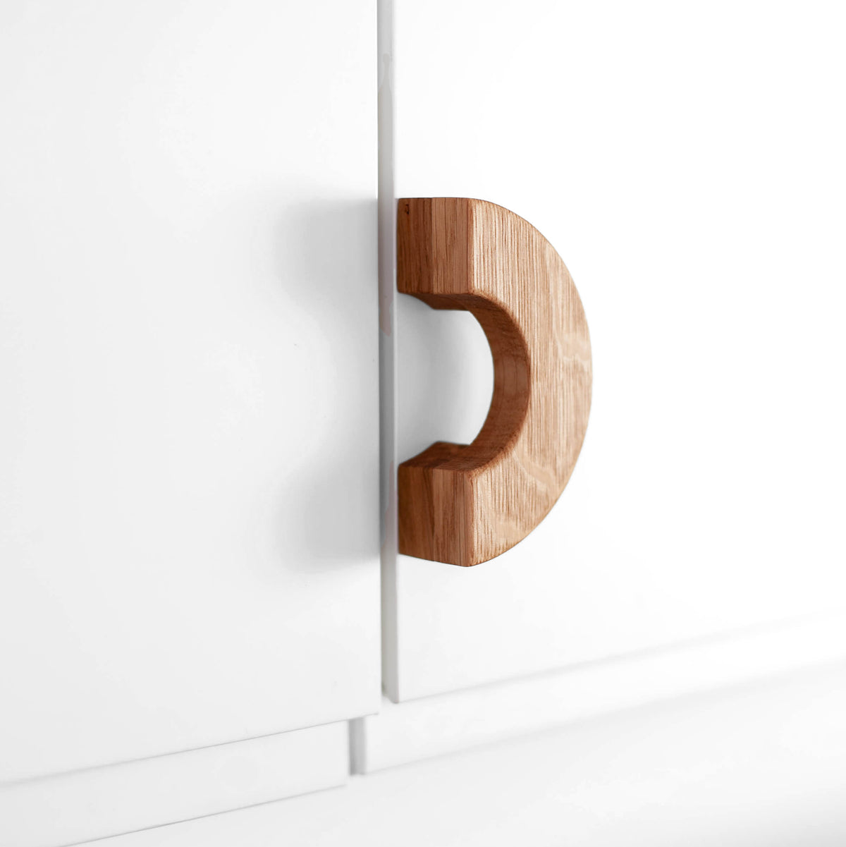 Oak Wood Knob Bagel – Minimalist Scandinavian Handle