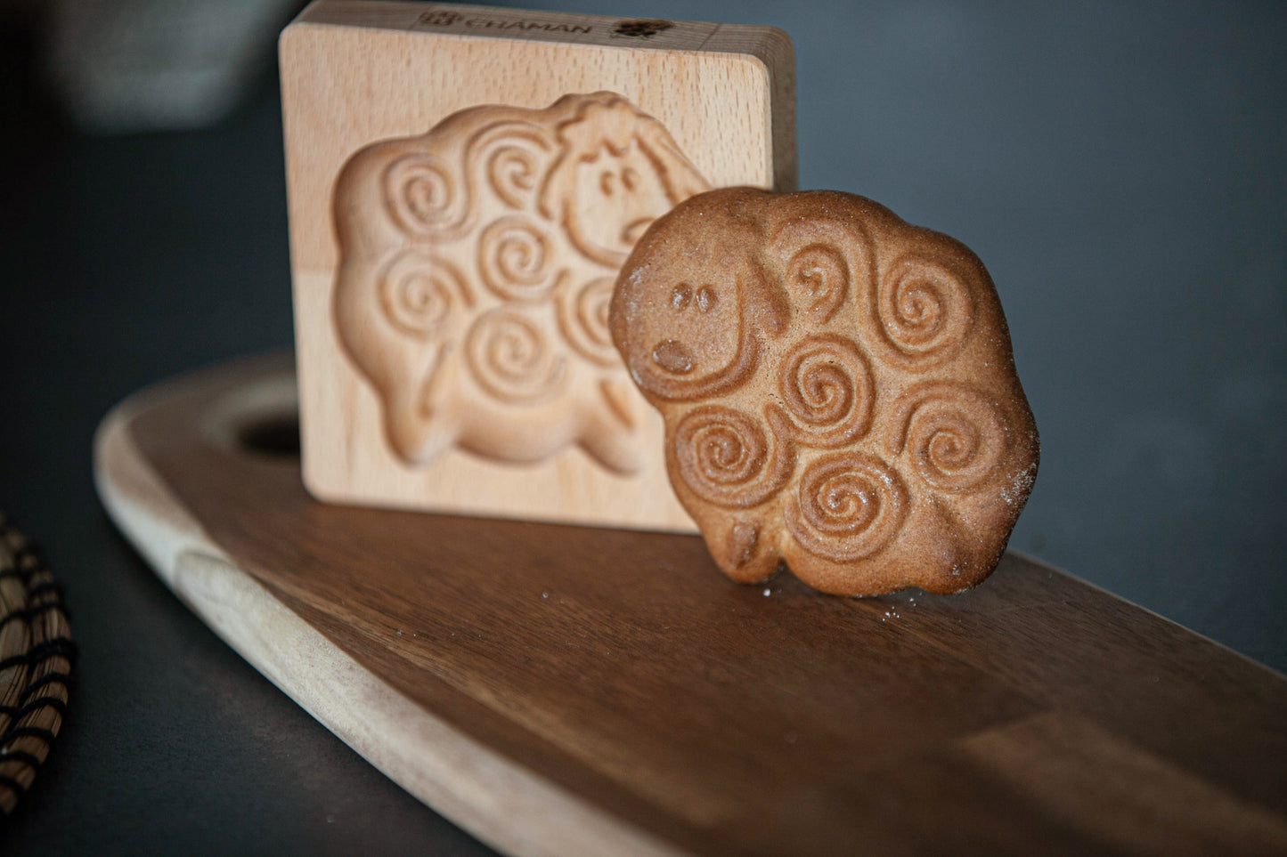 Moule à biscuit "Mouton" en bois de hêtre