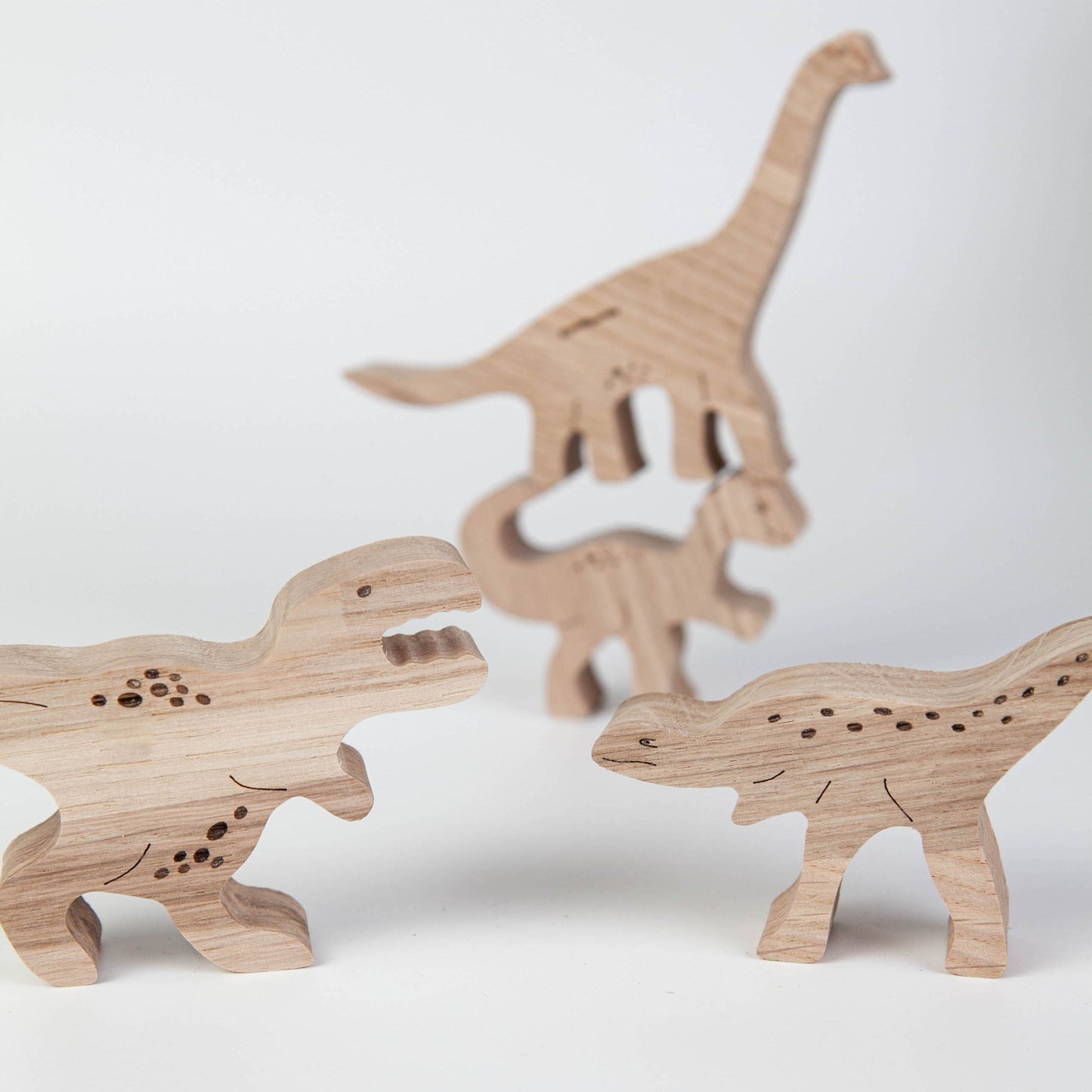 Stapelspiel aus Eichenholz "Dinosaurs"