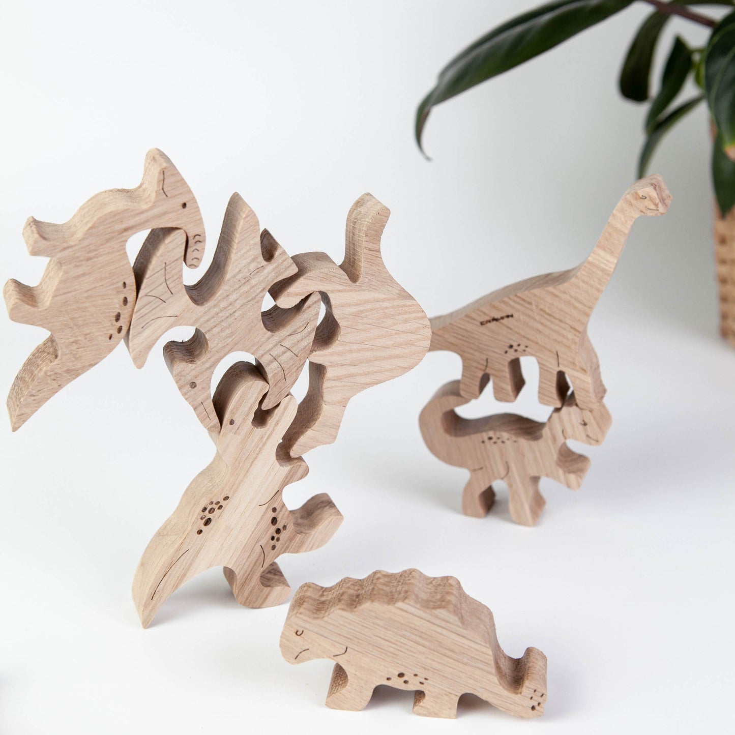 Stapelspiel aus Eichenholz "Dinosaurs"