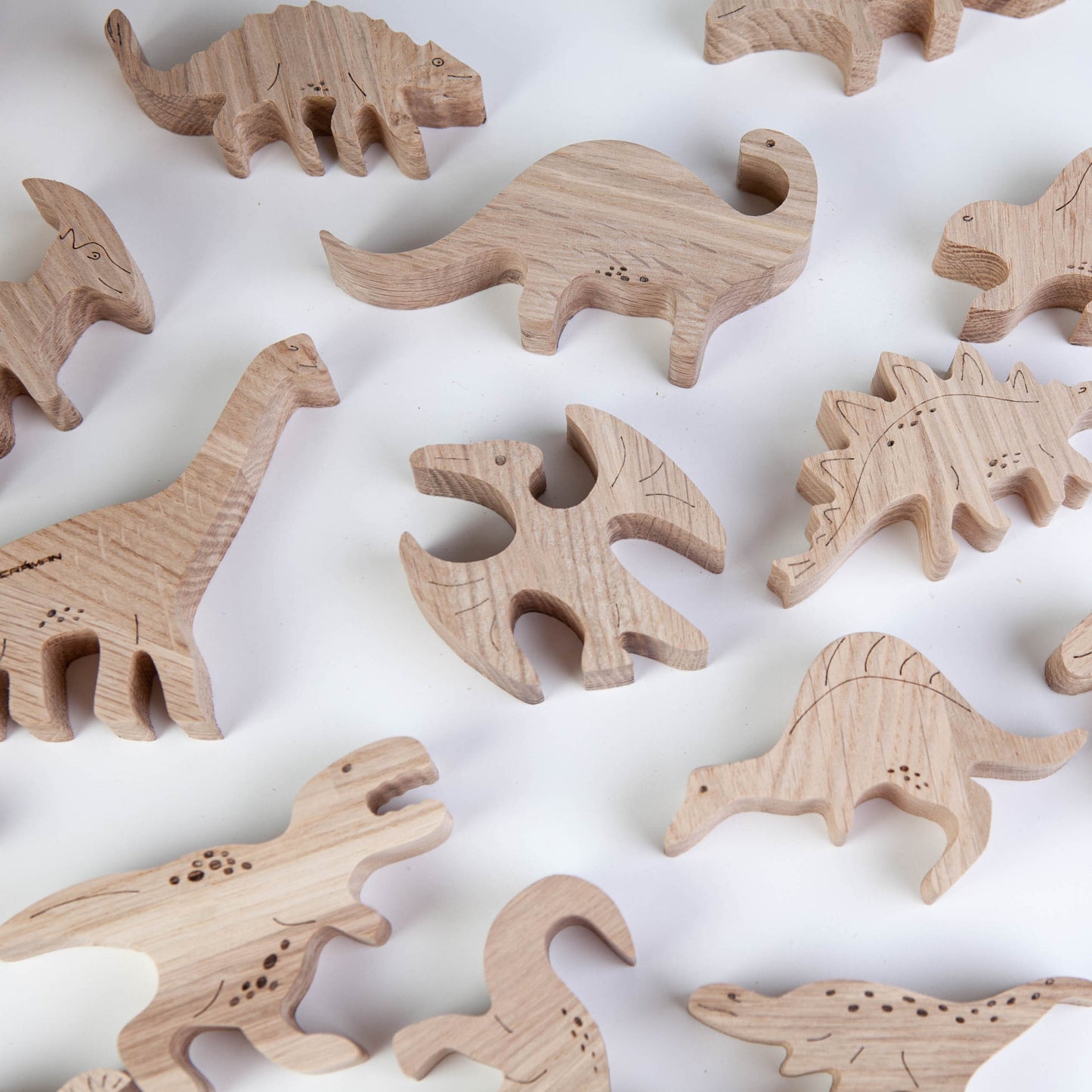 Stapelspiel aus Eichenholz "Dinosaurs"