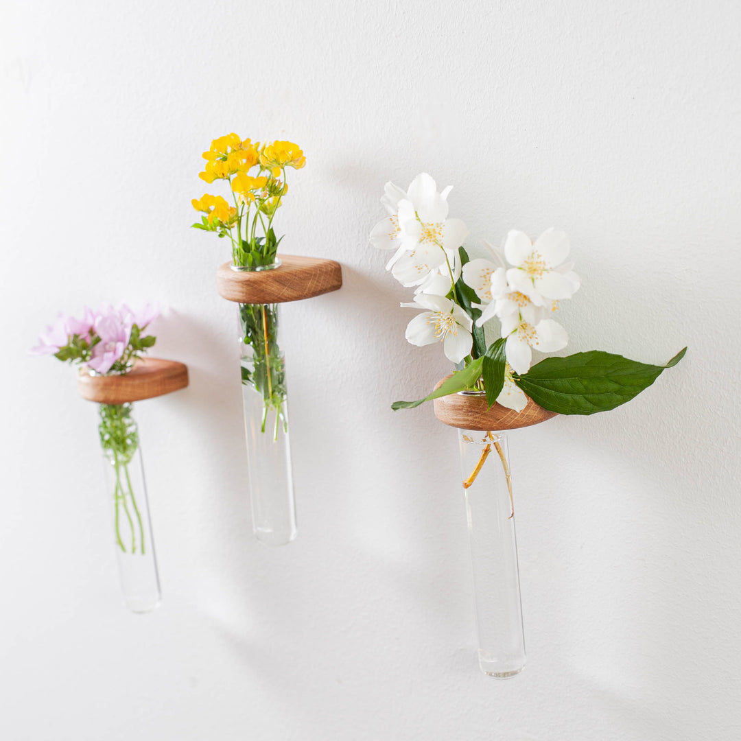 Wandvase aus Eiche