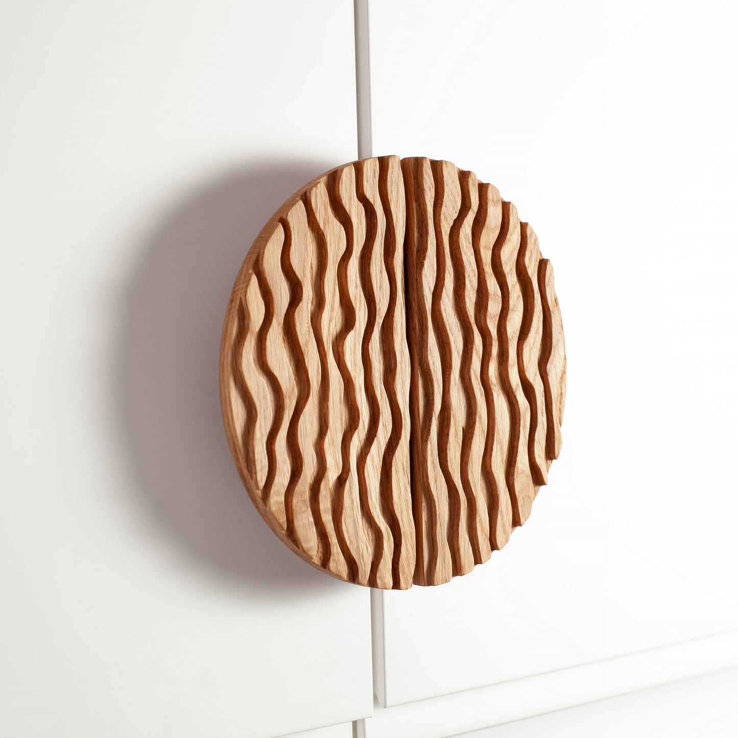 Eichenholz-Knauf für IKEA-Möbel – Skulpturale Halbmond-Form