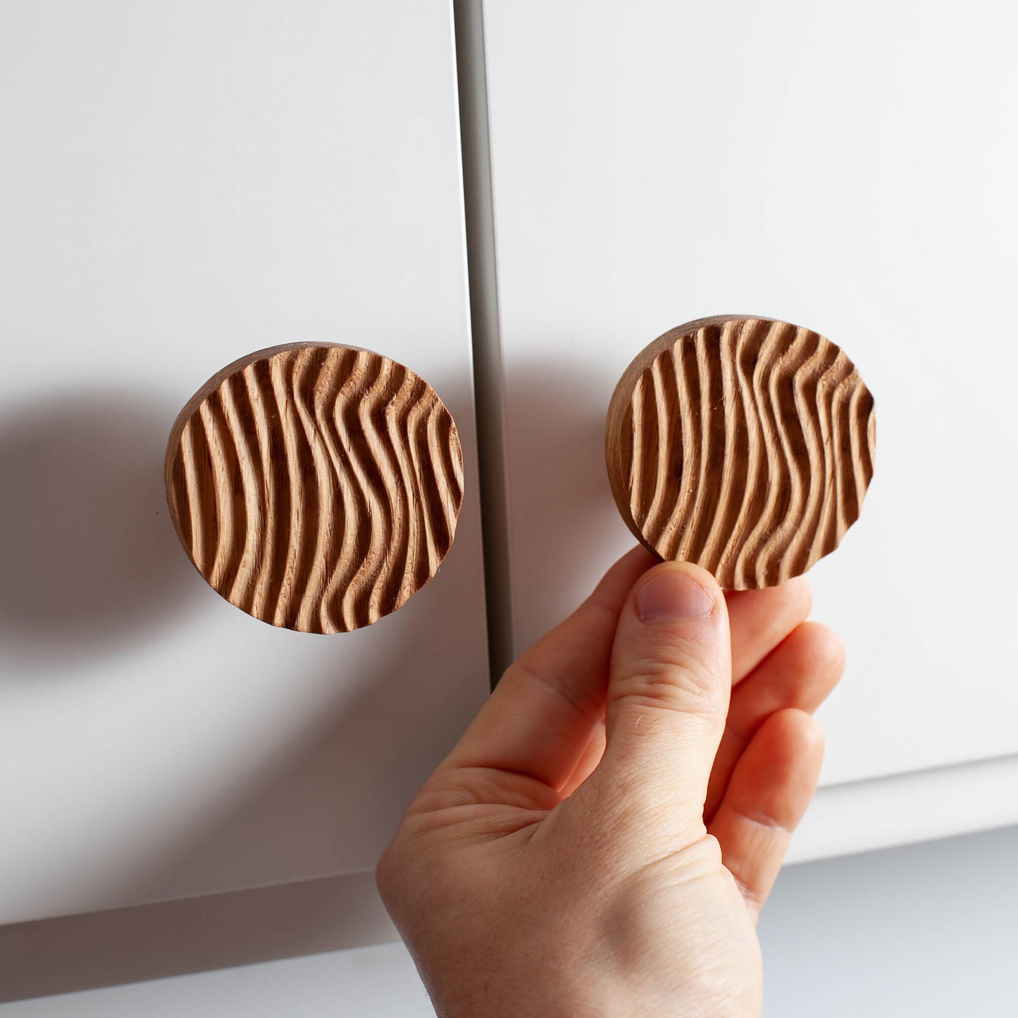 Möbelholzgriff Carved Wave, Craman