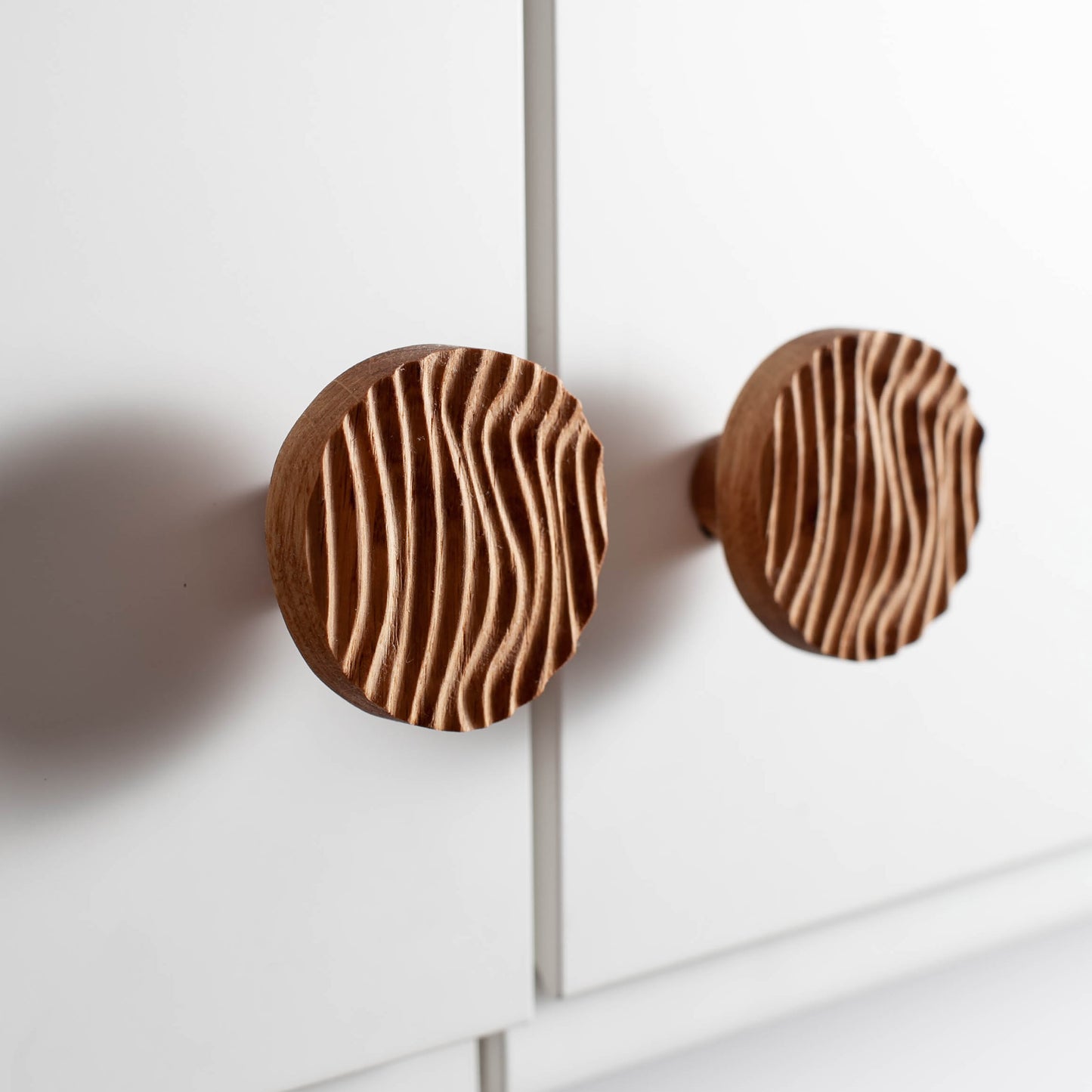 Möbelholzgriff Carved Wave, Craman