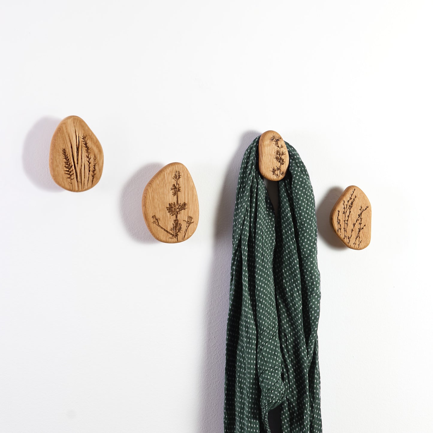 Wandhaken aus Holz für Wohndeko, Eichenhaken zur Organisation, Kleiderhaken, Garderobenhaken Craman Germany ART2
