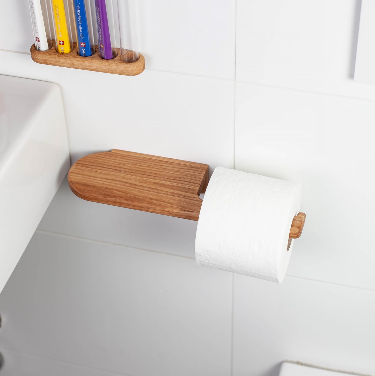 Toilettenpapierhalter aus Eiche – selbstklebend,mit Ablage, V2-big, ohne Bohren
