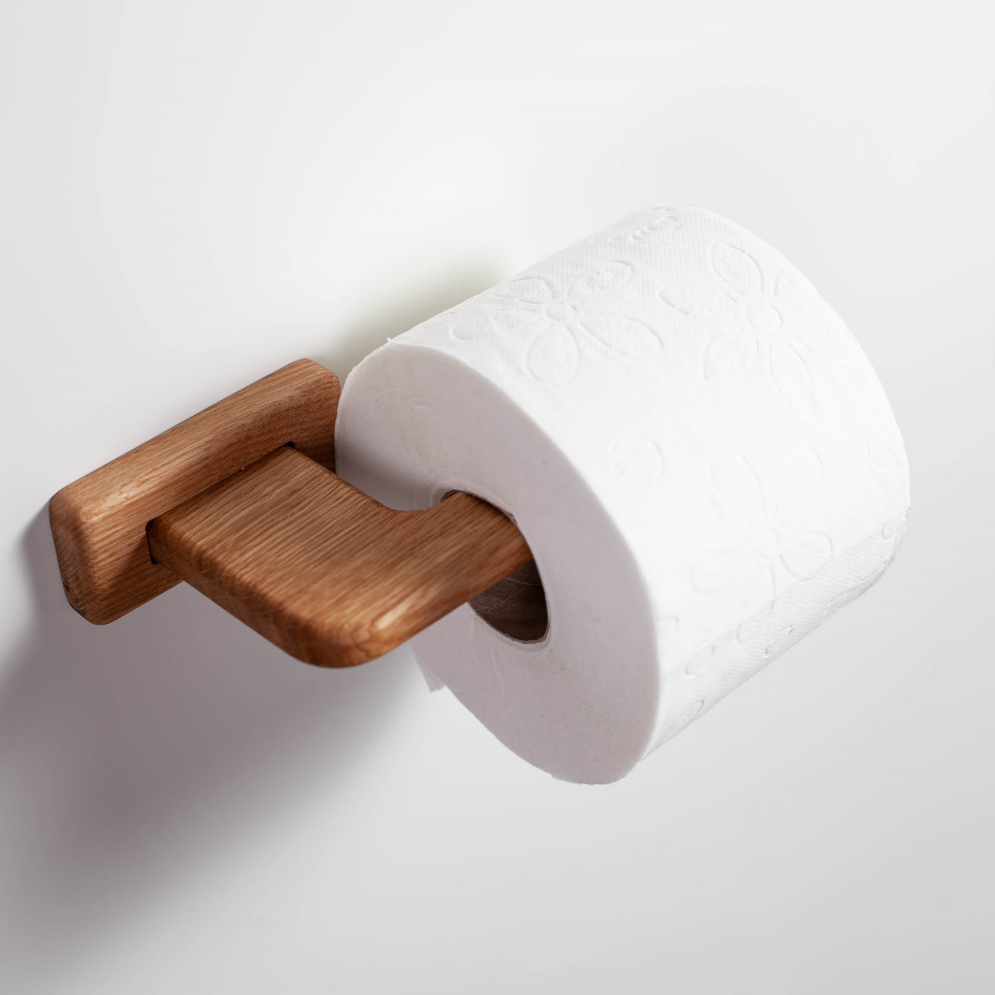 Toilettenpapierhalter aus Eiche – selbstklebend, V1-standart, ohne Bohren