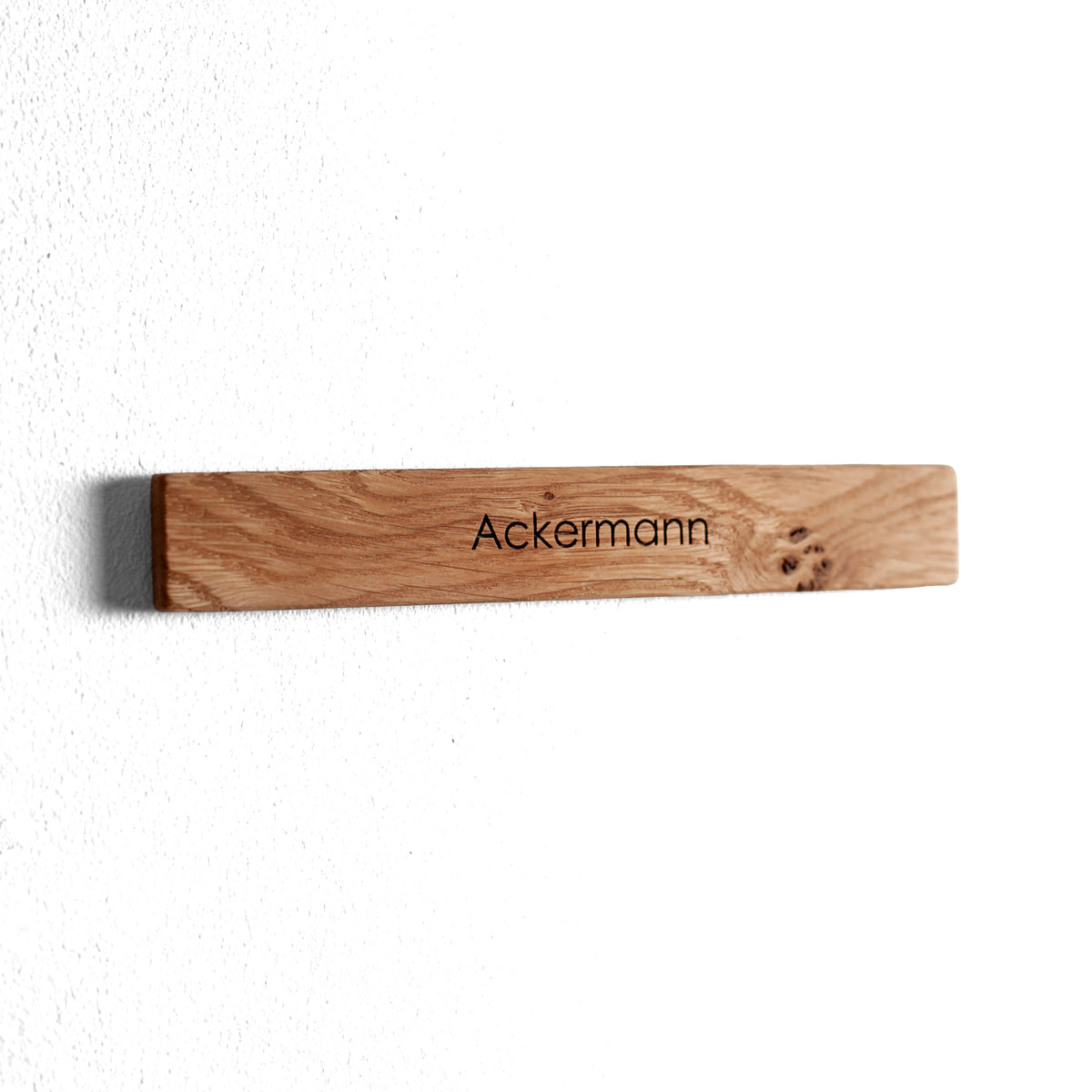 Personalized Solid Beechwood Door Sign – Minimalist Wood Nameplate