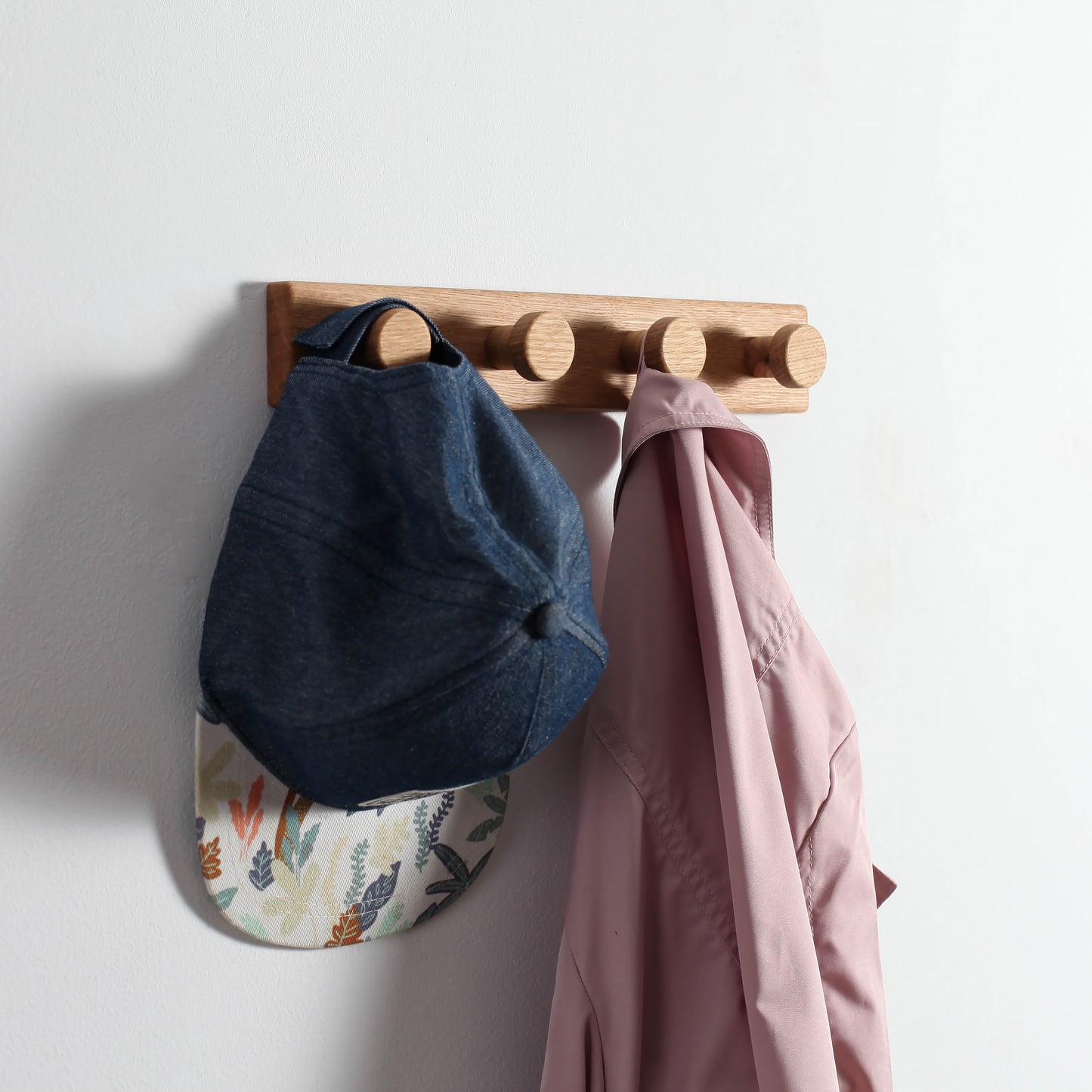 Wandgarderobe aus Eiche V2