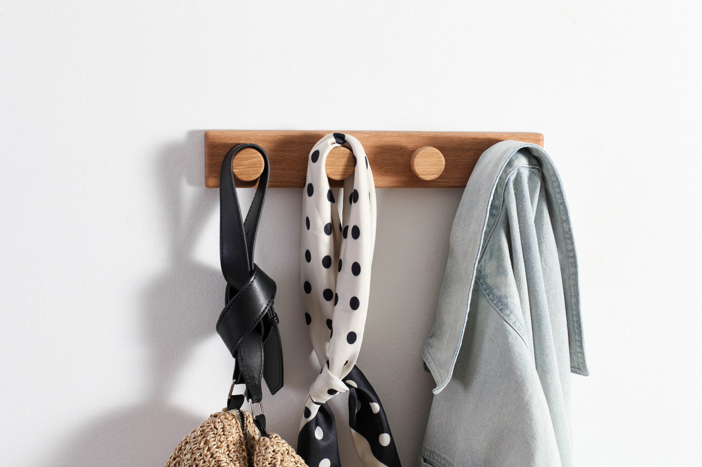 Wandgarderobe aus Eiche V2