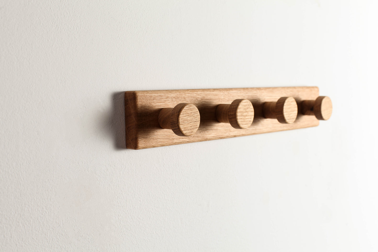 Wandgarderobe aus Eiche V2