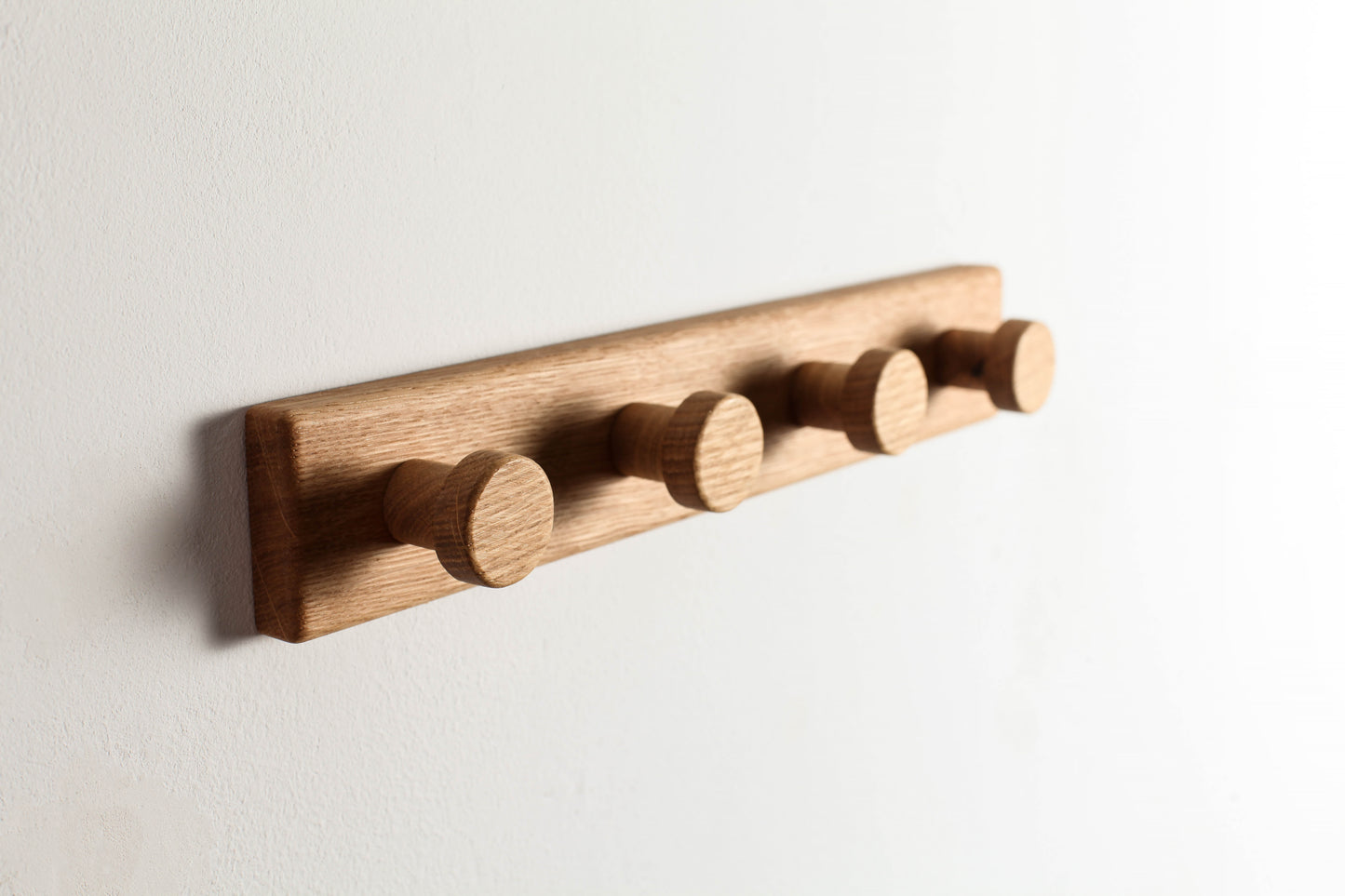 Wandgarderobe aus Eiche V2