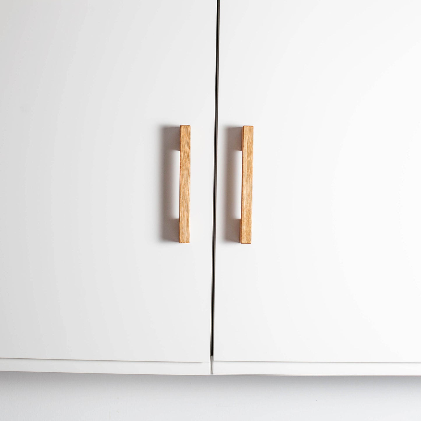 Klassische Eichengriffe/Türgriffe für IKEA-Schränke, Version „R2“